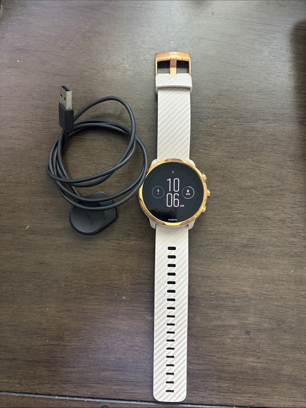 Suunto 7 White & Gold GPS Sports Watch with Charger